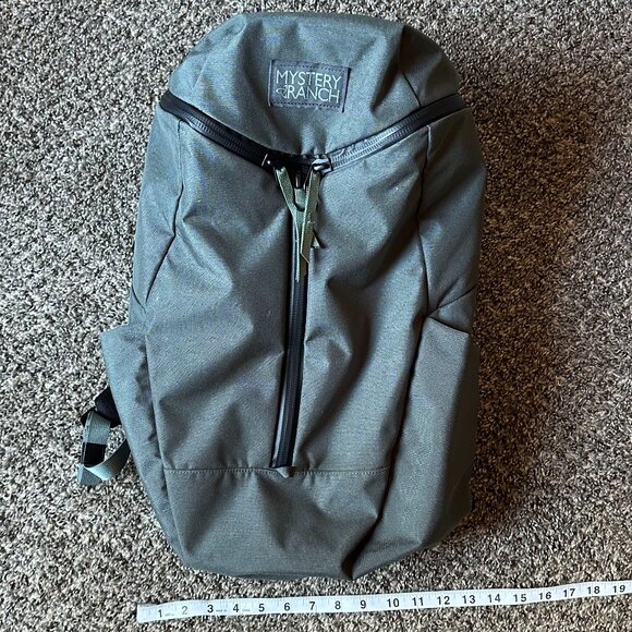 Mystery Ranch Back pack - Picture 1 of 10